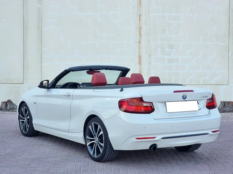 1,786 درهم إماراتي في الشهر، دفعة أولى 0% * كونفيرتبل رياضية من طراز BMW 220i لعام 2016 * بدون حوادث * مواصفات خليجية63177100413569113