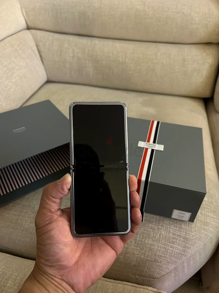Flip Z SAMSUNG THOM BROWNE63221850952963112