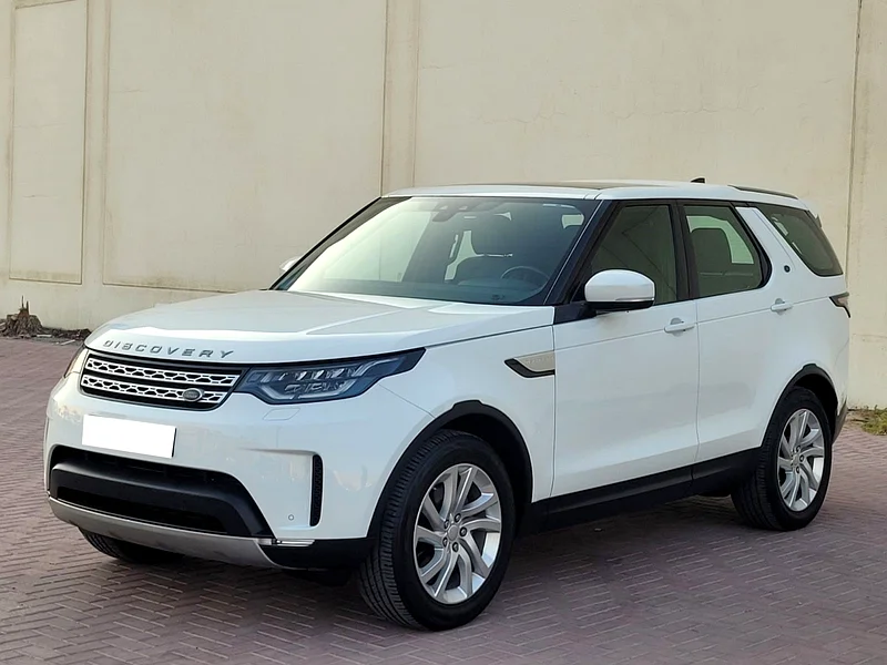 AED 1,705 PER MONTH 0% DOWNPAYMENT * 2018 LAND ROVER DISCOVERY HSE * SINGLE OWNED * GCC SPECS63159712225411112