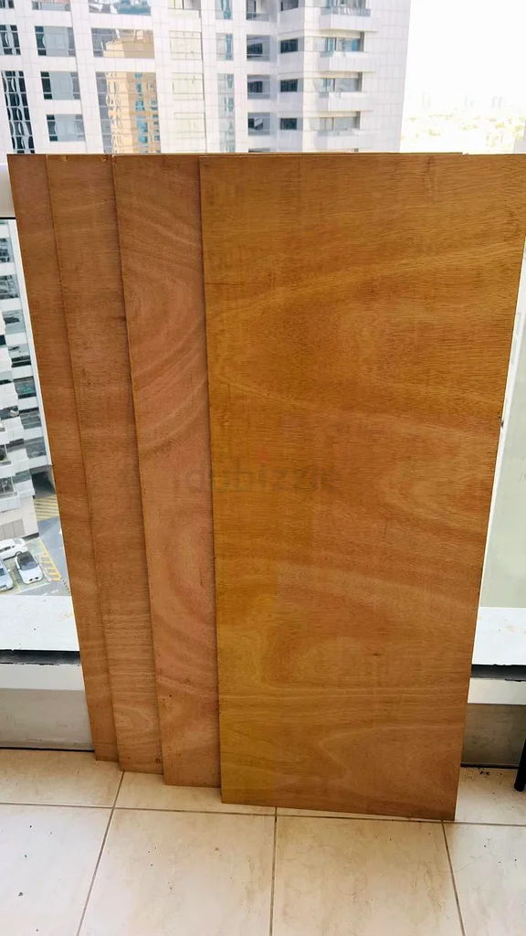 4 Wooden Planks for sale in Marina63221860329987111