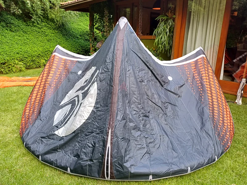 Kitesurfing Cabrinha Drifter 8m, Bar and Pump – Excellent Condition632411244431391113