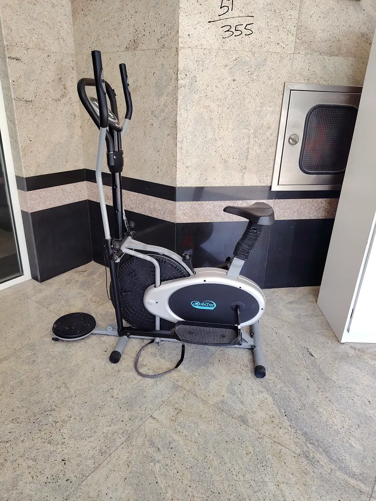 Skyland elliptical cross trainer