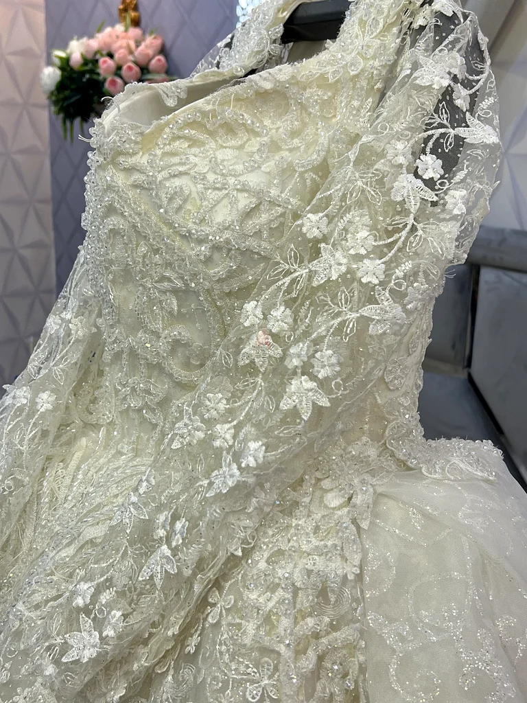 Bridal white dress63239079951875110