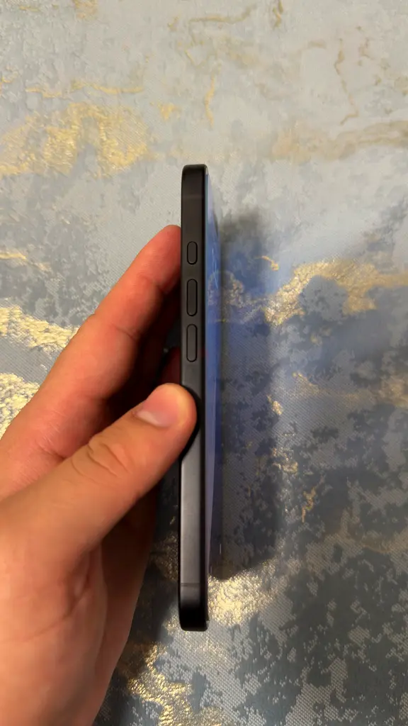 iPhone 1663213936299139114