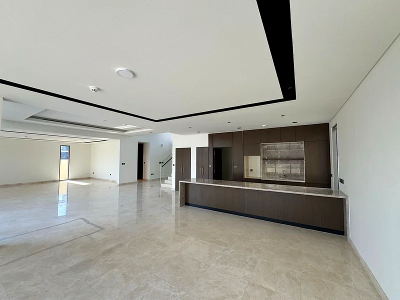 Luxury 4BR Villa / Massive Plot / Golf Place 262885278288131112