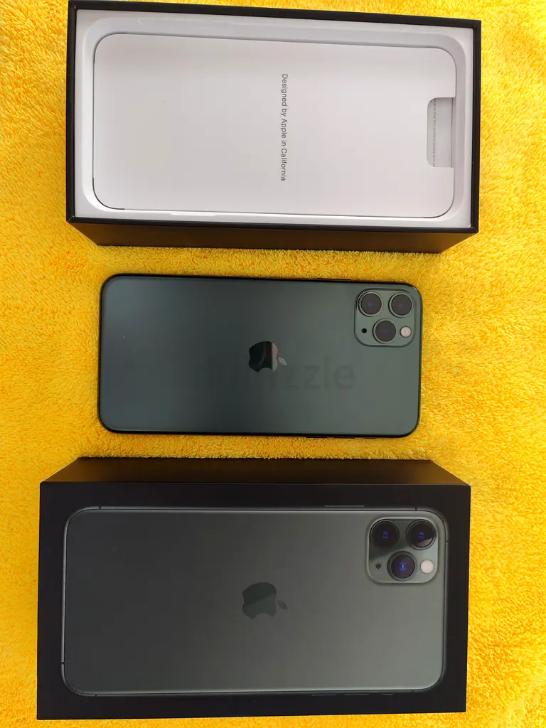 Like New Apple iPhone 11 Pro with Original Box!
