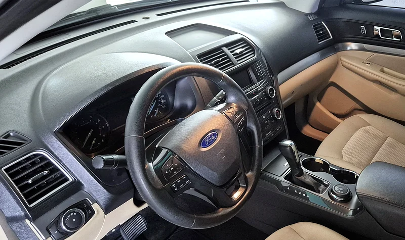 AGENCY MAINTAINED FORD EXPLORER V6 4WD GCC !!!63156039271809113