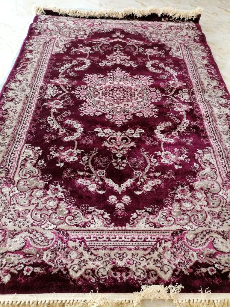 سجادة أنيقة على الطراز الفارسي باللون الأرجواني الداكن632103548739851129