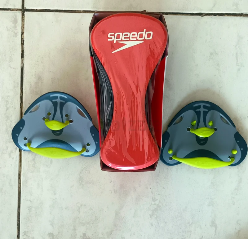 Speedo hand paddles and pullbuoy632426916468491110