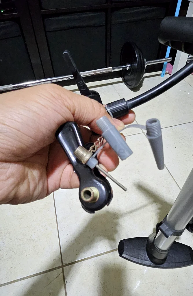BICYCLE PUMP WITH GAUGE63243190708995113
