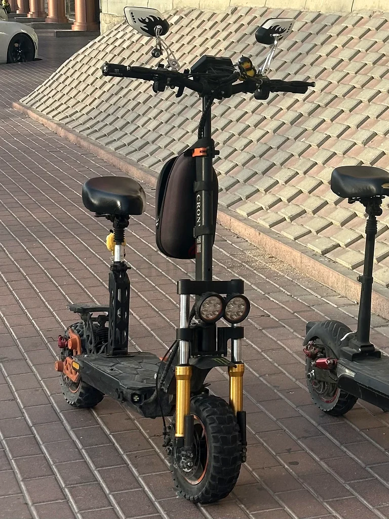 Crony M5 e scooter63243190702465111