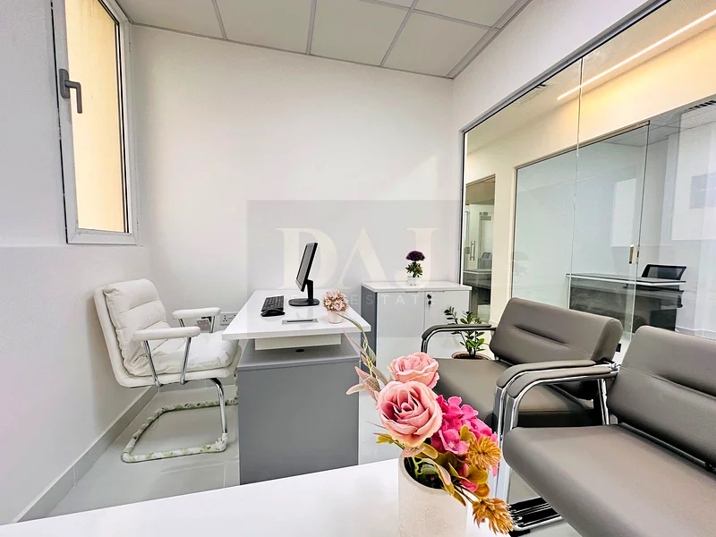 Modern office with Bank account assistance |Free Amenities62865789876097113