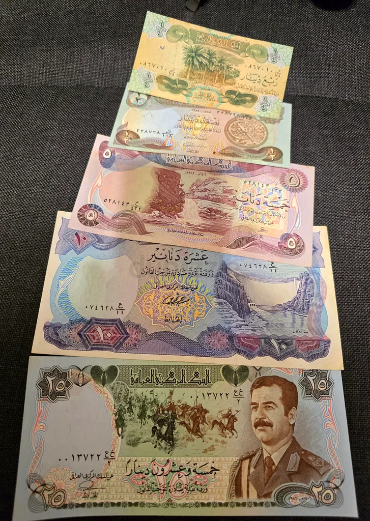 طقم جامع من 5 أوراق نقدية مختلفة من العراق عام 197363224832044803112