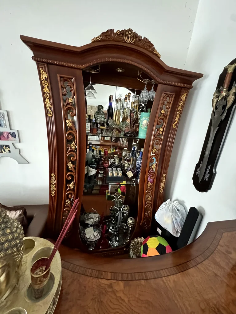 Exquisite Vintage Carved Wooden Sideboard with Mirror63208385151363112