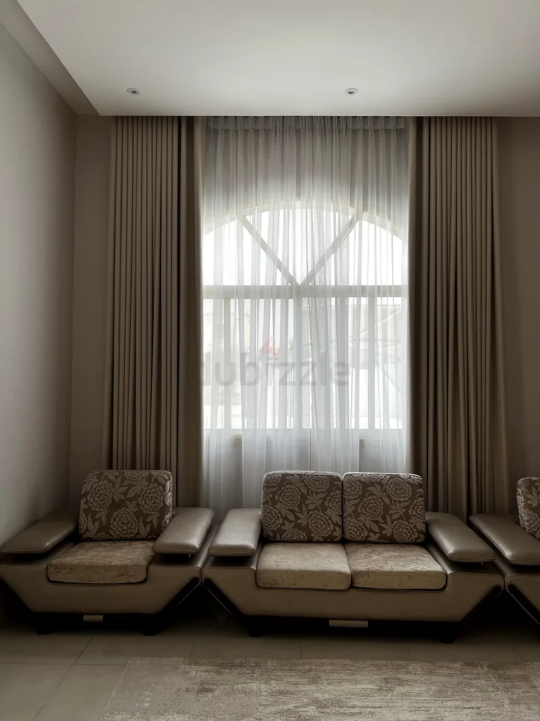 Curtain with INSTALLATION63220820001923112