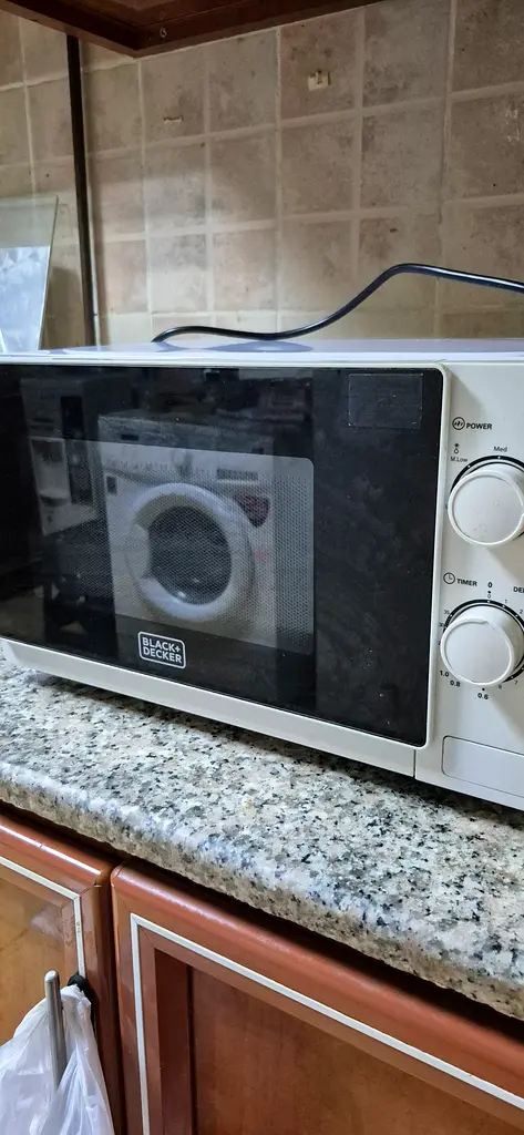 Microwave oven very good condition63247748739971111