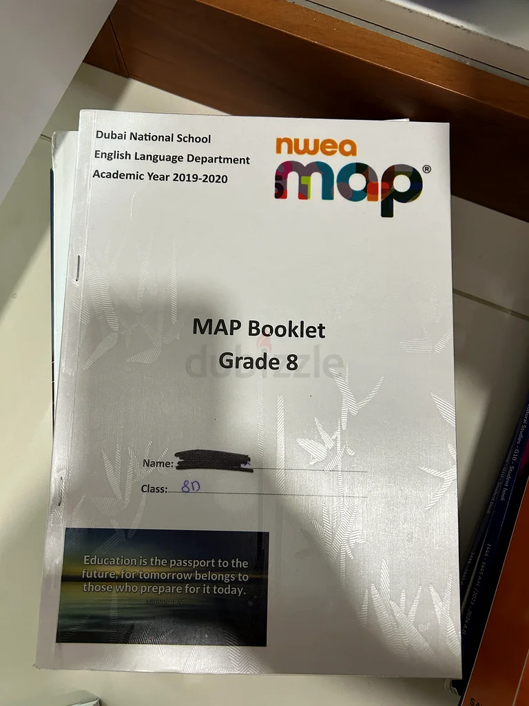 كتب مدرسية. الصفوف من 8 إلى 11. ستباع بأفضل عرض.63265103196931112