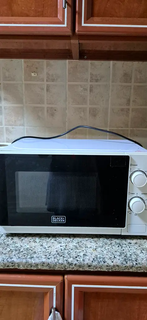 Microwave oven very good condition63247748739971113