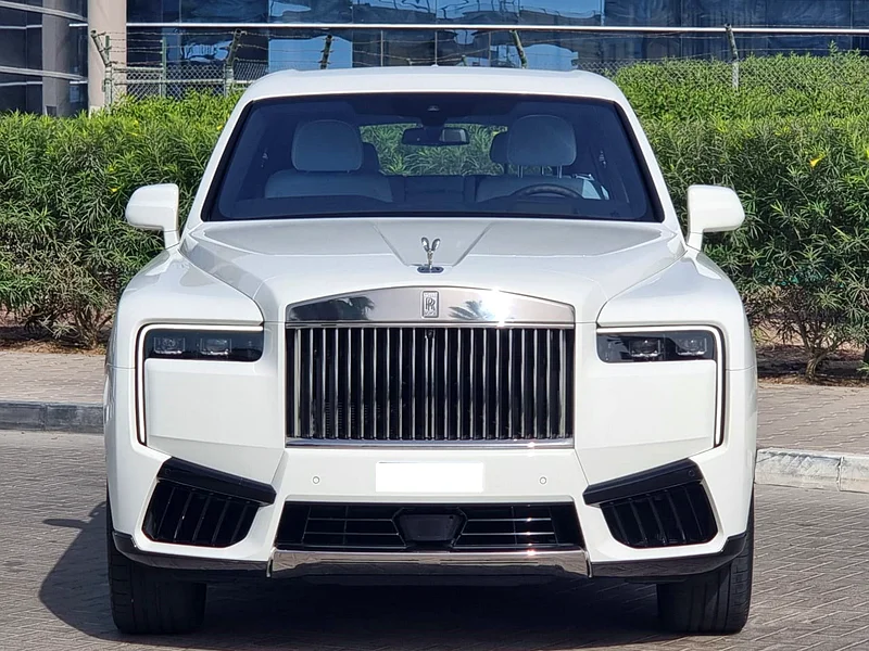 AED 45,041 PER MONTH 0% DOWNPAYMENT * 2025 ROLLS ROYCE CULLINAN * UNDER WARRANTY * GCC SPECS63139216957058111