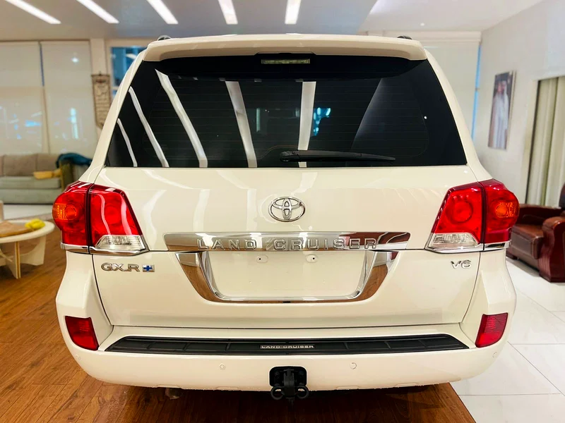 Land Cruiser model 2012 V6, full options, very clean car63159715066627114