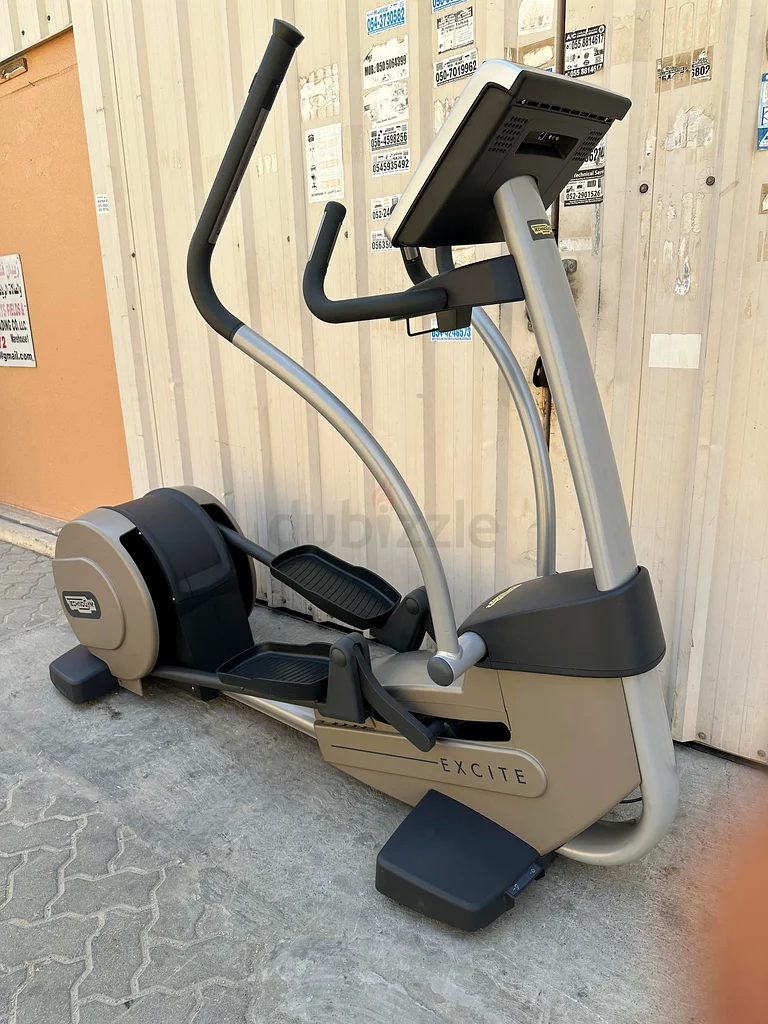 شاشة تقنية Technogym كروس متدرب لمسية62931671388931112