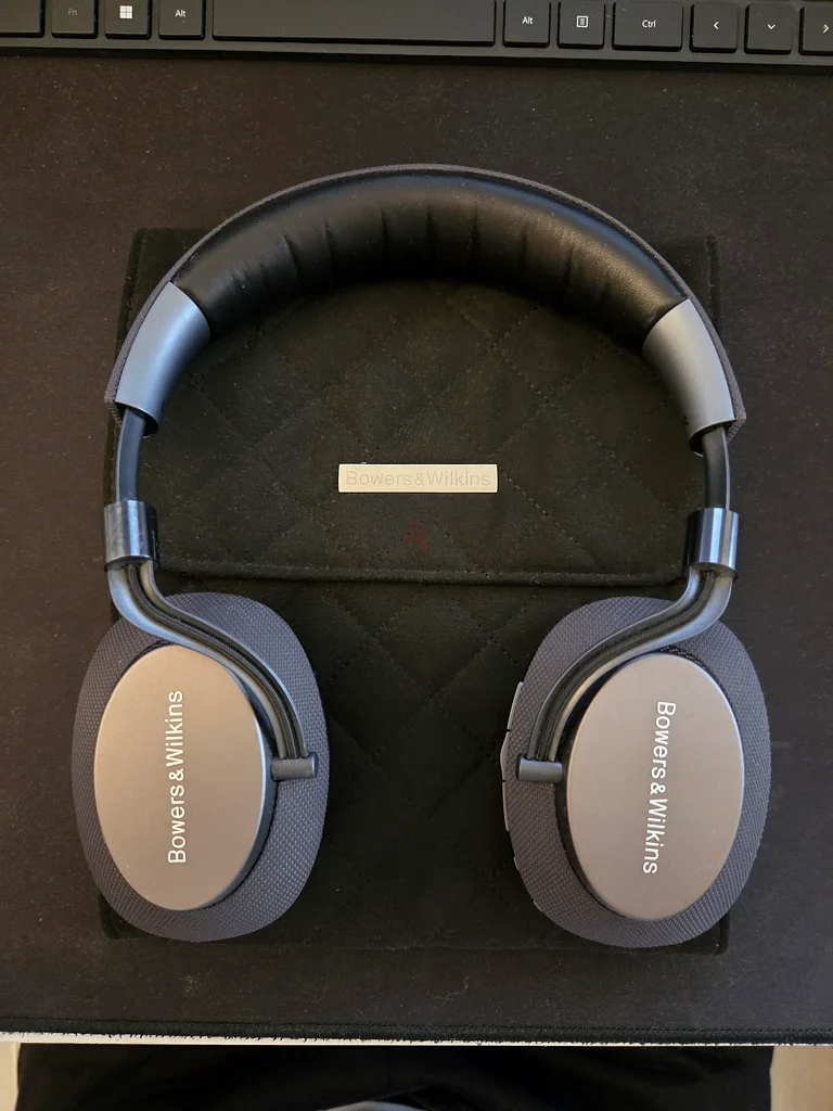 Bowers  Wilkins PX Headphones632618407720981117