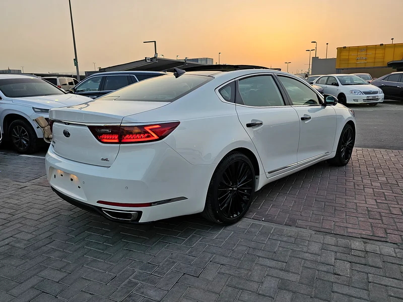 Kia Kadenza XSL 2019 with panoramic view and five TOP cameras63171744862467114