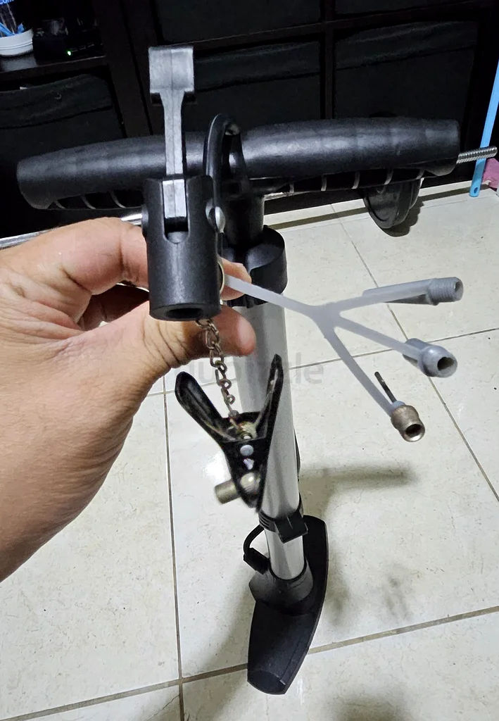 BICYCLE PUMP WITH GAUGE63243190708995112