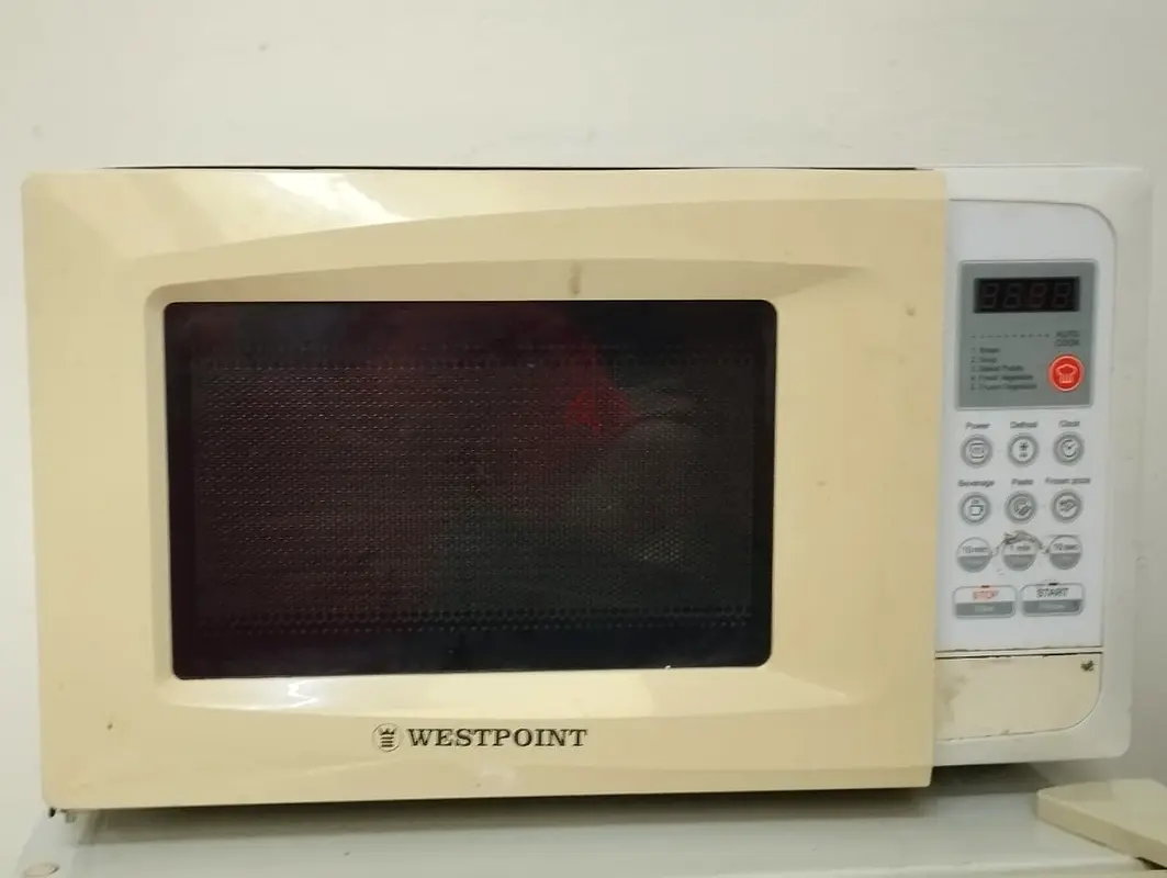 Microwave Oven - WestPoint Brand 90/- Only