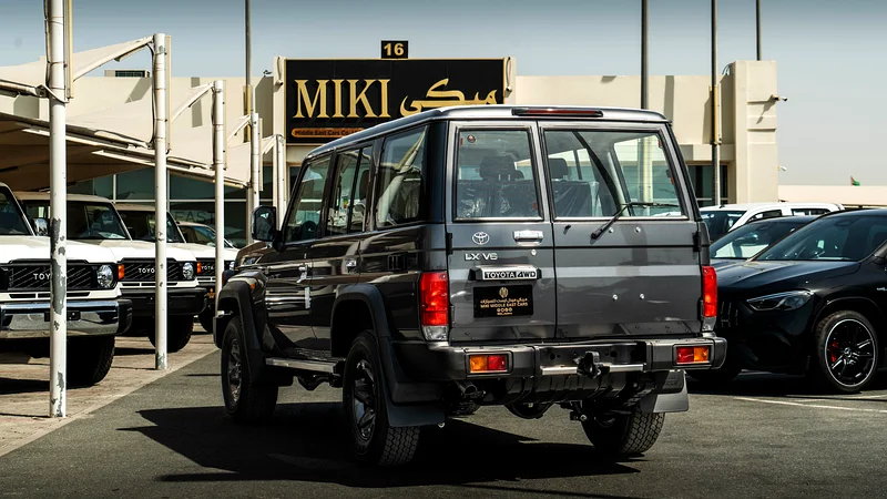 LC 76 | Hard Top G | Mid Option | 4.0 L | V6 | Petrol | M/T (5 Doors) 202563165691828865114