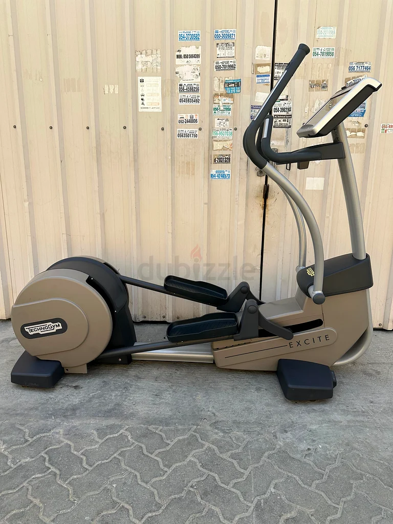 شاشة تقنية Technogym كروس متدرب لمسية62931671388931111