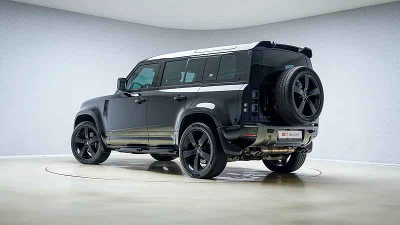 Defender 110 P525 V8 Edition  | AED 6,162 PM | Warranty Feb-2027 | GCC63159714180226111