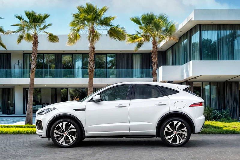 2,644 P.M  | E-Pace P300e R-Dynamic AWD (Hybrid) | 0% Downpayment | Extraordinary Condition!63221824109953111