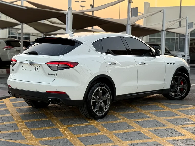 مازيراتي ليفانتي SQ4 خدمة مجانية كاملة الخيارات للسيارات المستوردة62932676969730113