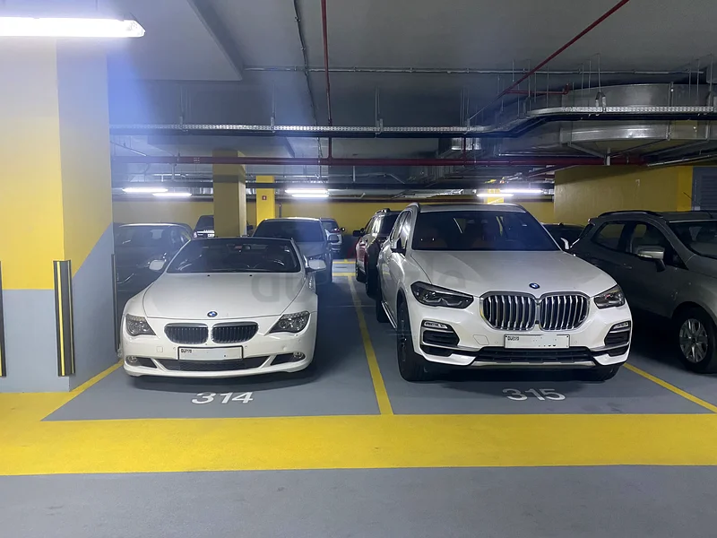 كابريوليه BMW 630i لعام 2008 للبيع63143492058369111