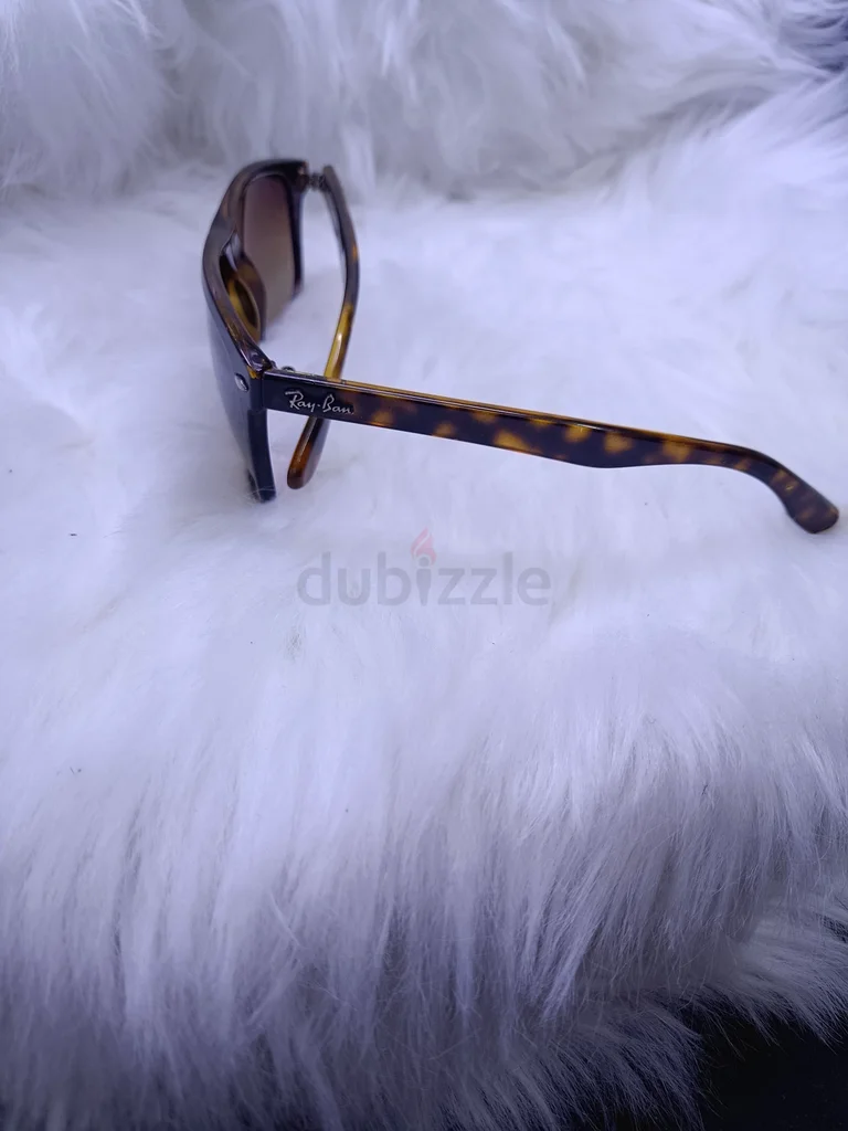 Slightly used original Ray ban glasses63239076218371112