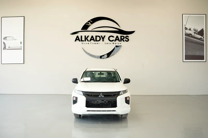 ميتسوبيشي L200 دفع ثنائي الطراز 2023 يدوي (كمية محدودة من المخزون)63225696713218112
