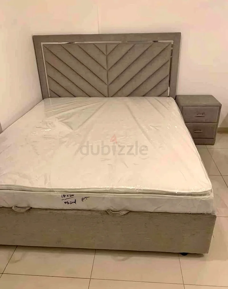 Stylish and Comfortable Bed  for Sale628638262234891122