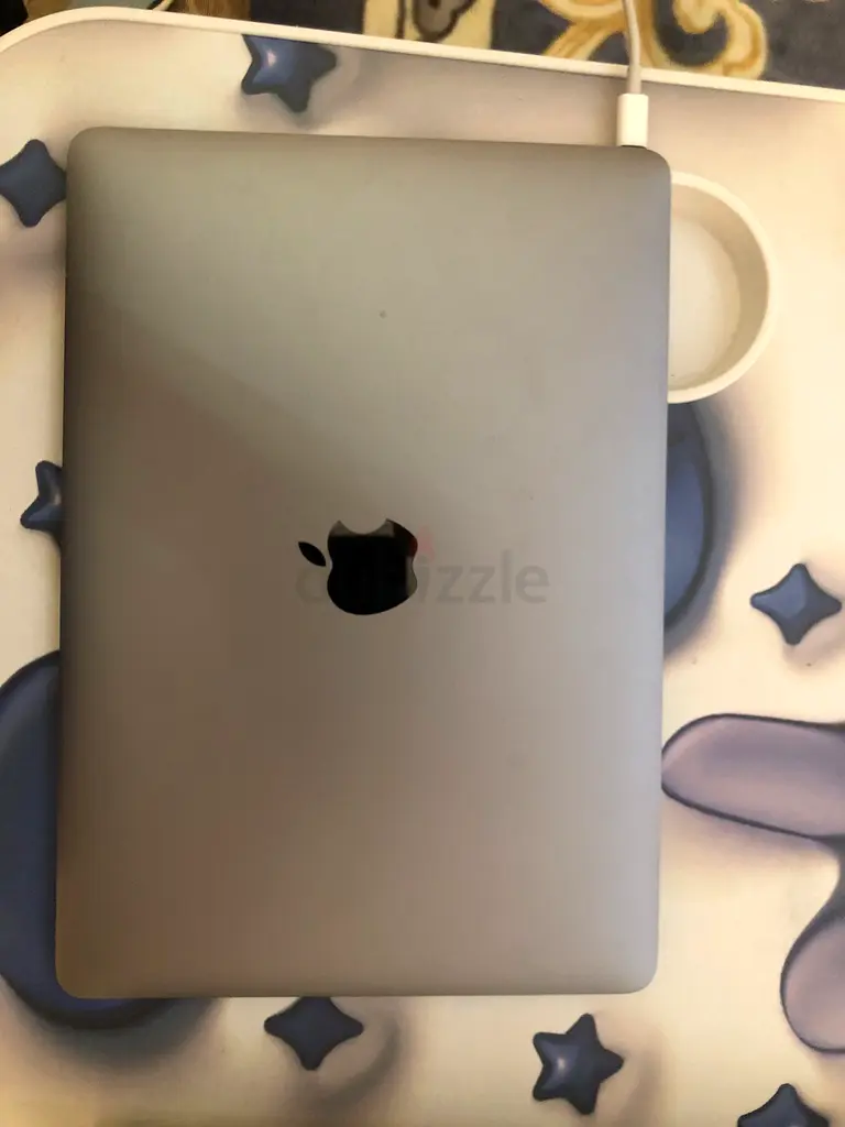 Sleek Apple MacBook Laptop - Perfect for Work  Play63255535210881115