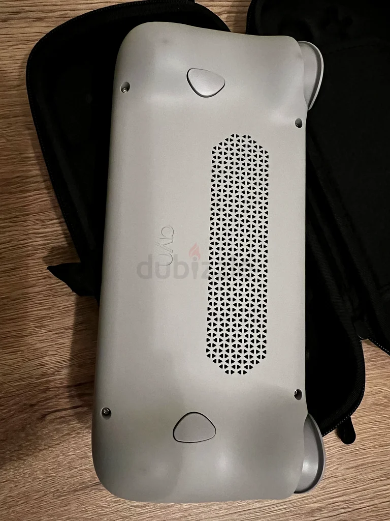 جهاز AYN Odin 2 Pro للألعاب المحمولة بنظام أندرويد ومعالج ثماني النوى من نوع Snapdragon 8 Gen 263230192199041111