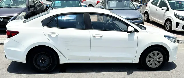 2019 KIA RIO 照片 3