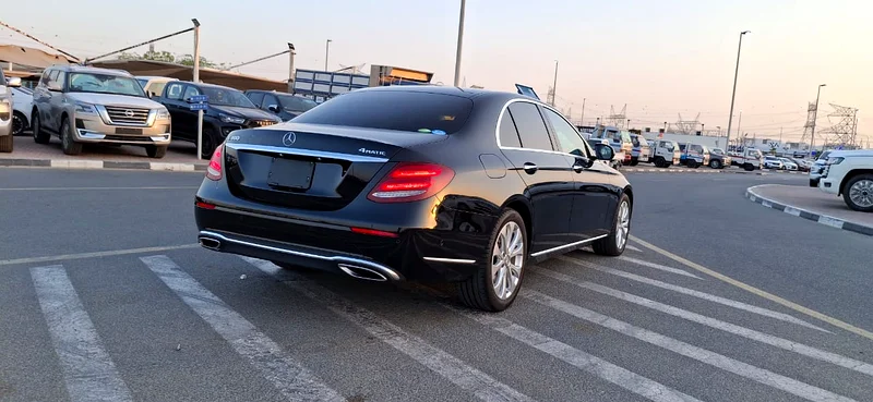 مرسيدس بنز طراز E400 سنة 2017، حالة جيدة، مستوردة من اليابان 4.5.A.غاريض63232141491459114