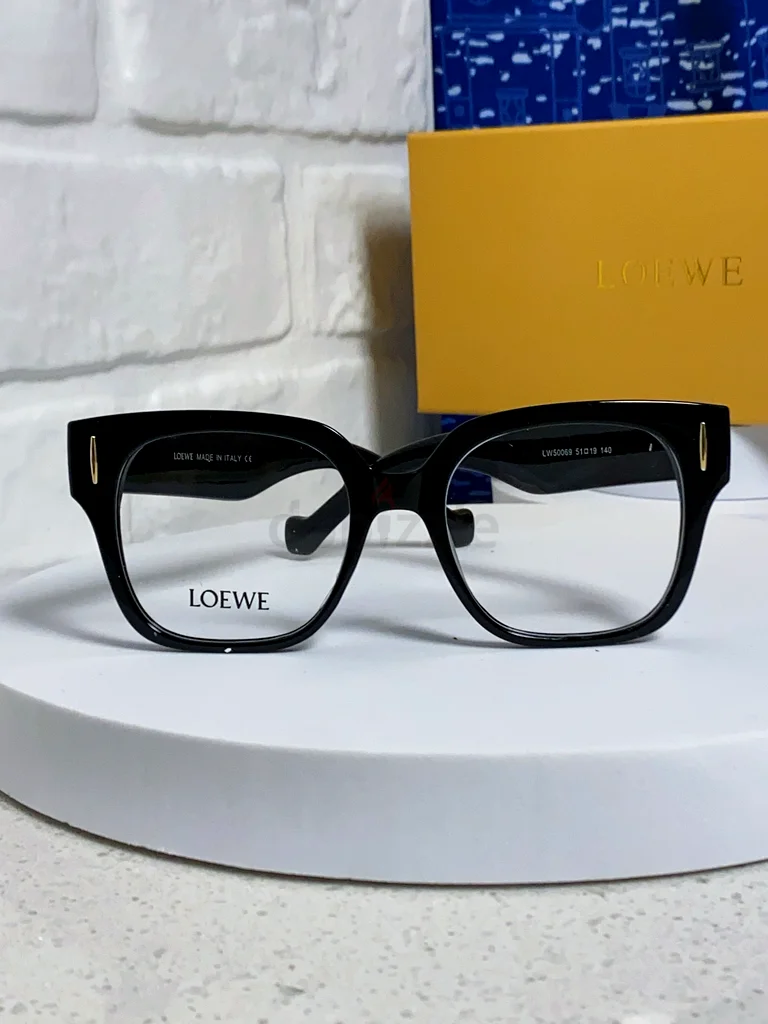 glasses63239073682563111