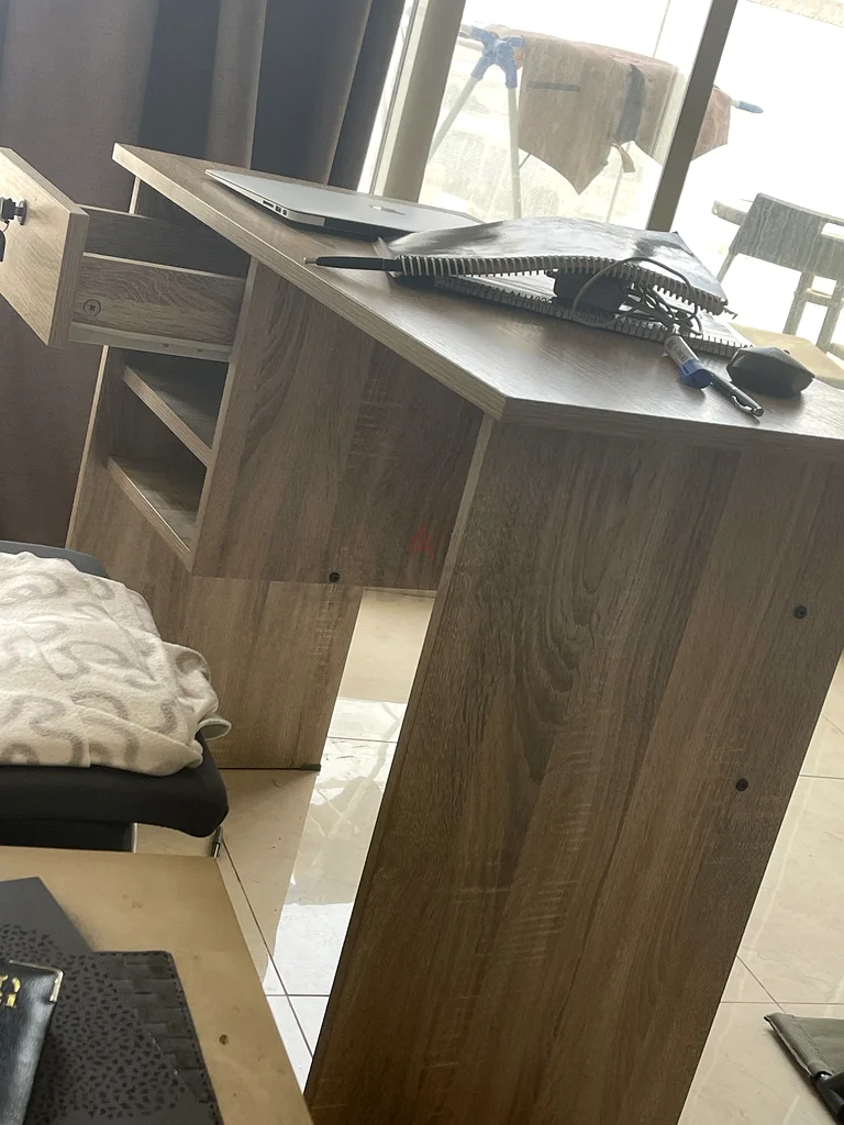 Study desk628638261736991128