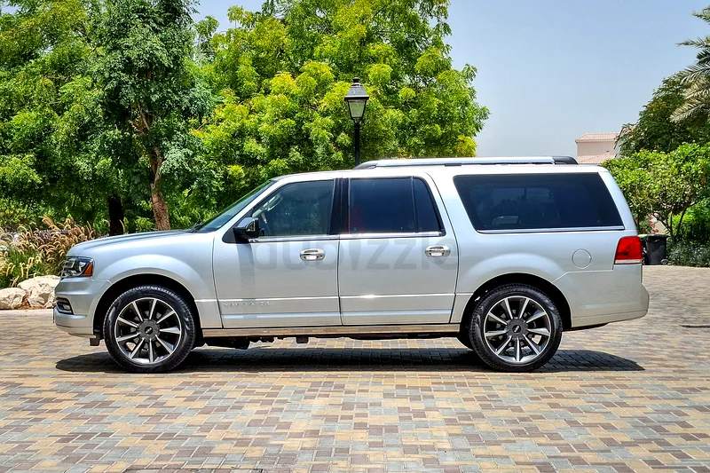 AED 1499/month | 2017 Lincoln Navigator L | GCC Specs | Ref#32252263139712378115114