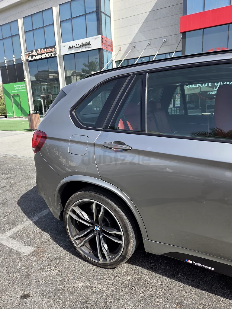 2015 BMW X5M GCC63231641571842112