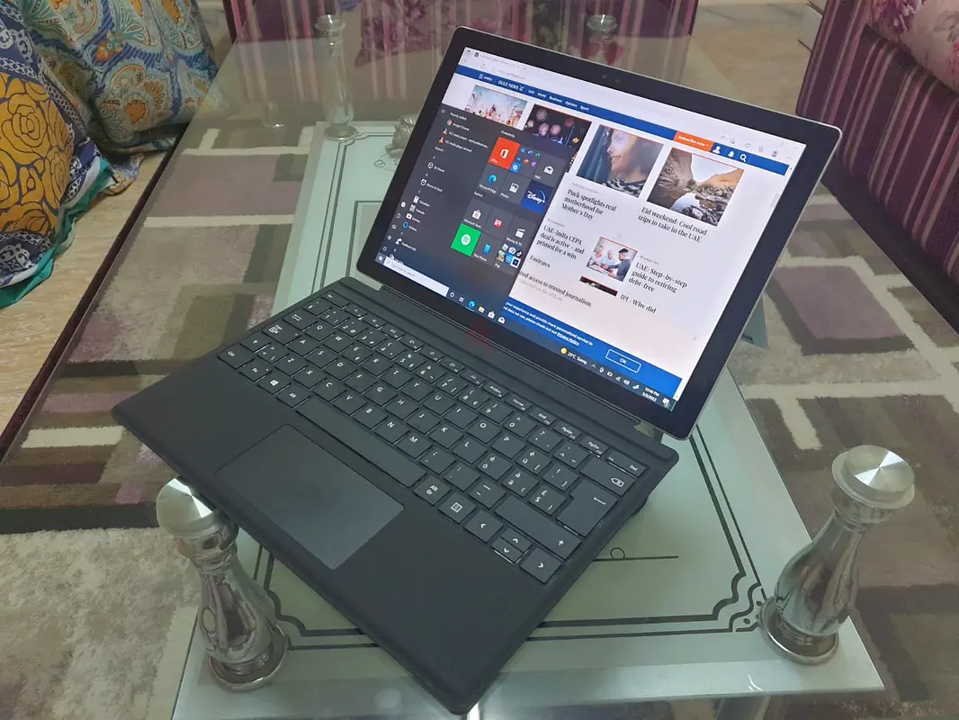 Surface Pro 5_TouchScreen_7th Gen_Intel Core-i5_12.3 Inch_RAM 8 GB_SSD 256 GB_Excelent Condition63257120319105112