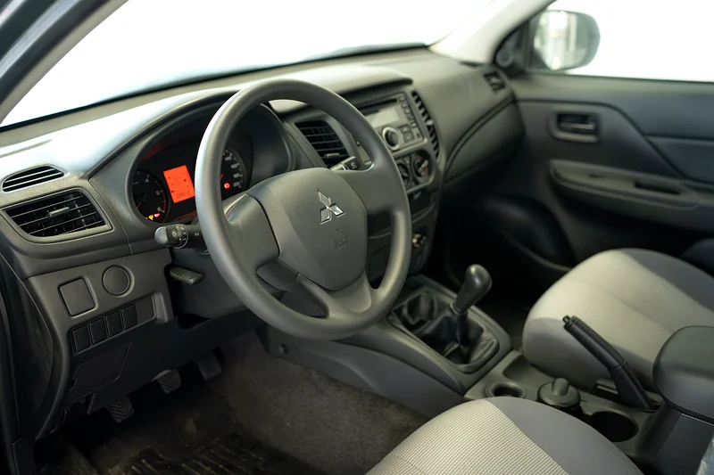 موديل ميتسوبيشي L200 2WD 2023 يدوي (كمية محدودة متوفرة)63224308991235113