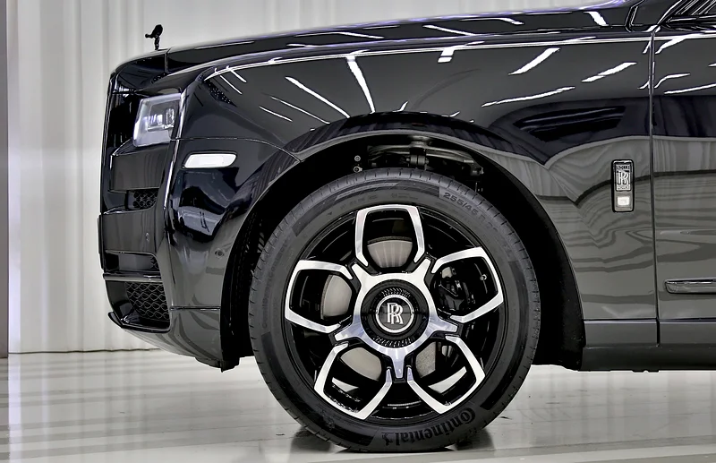 2024 Black Badge (Warranty and service until May 2028)63173486349057113