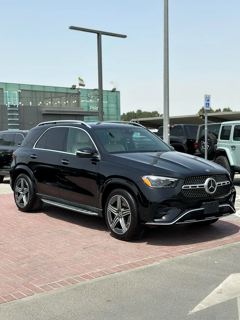 Mercedes-Benz GLE-Class 2025 — photo 1 of 13